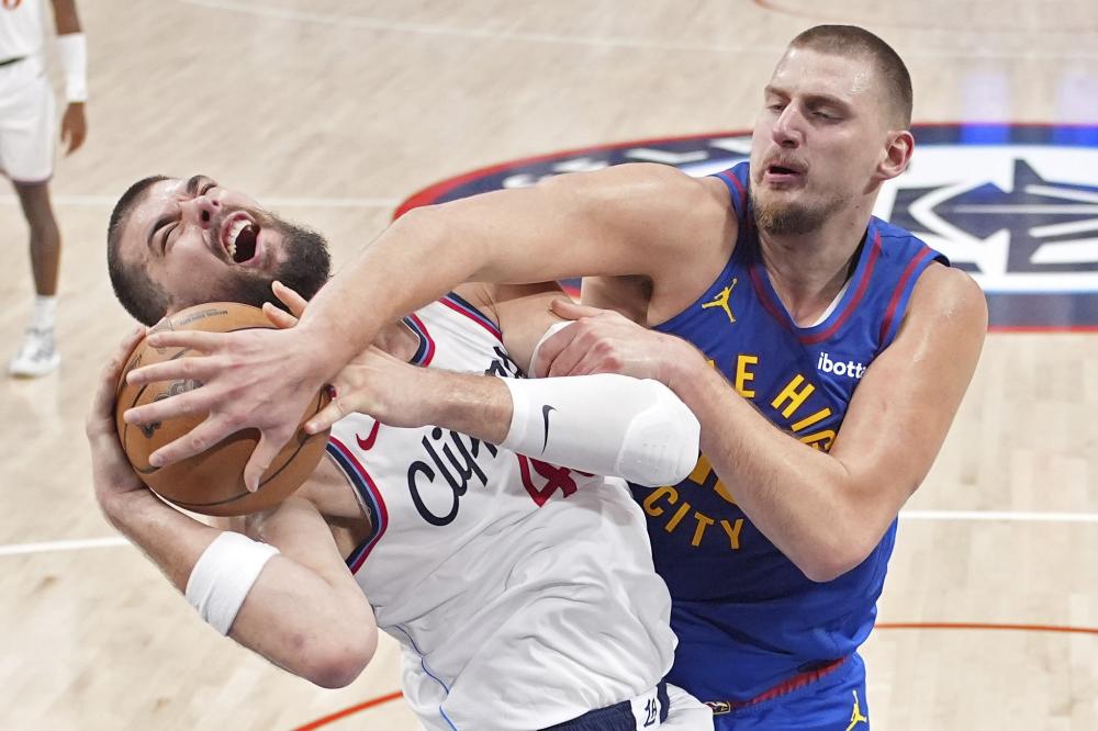 骑士主帅：后卫线阵容配置基本够用 相信能找到成功路径