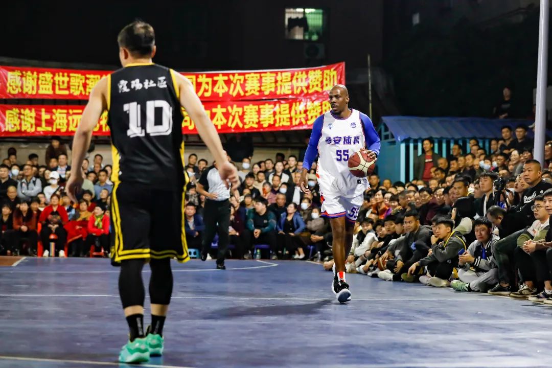 图片报：瓜帅对埃切韦里的情况不满，球员冬窗可能被租回河床