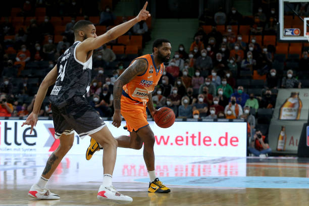 斯基拉：有英超俱乐部报价法比安，博洛尼亚要求必须强制买断